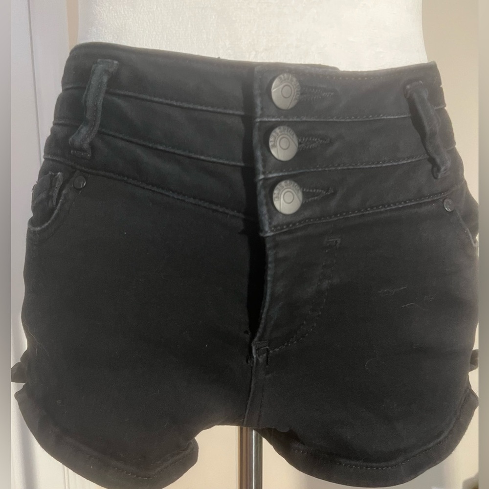 🖤 Blue Spice Black High-Waisted Button Fly Shorts – Size 3 🖤